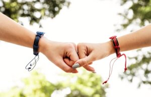 Lire la suite à propos de l’article Comment choisir le bracelet de l’amitié parfait pour votre meilleur ami